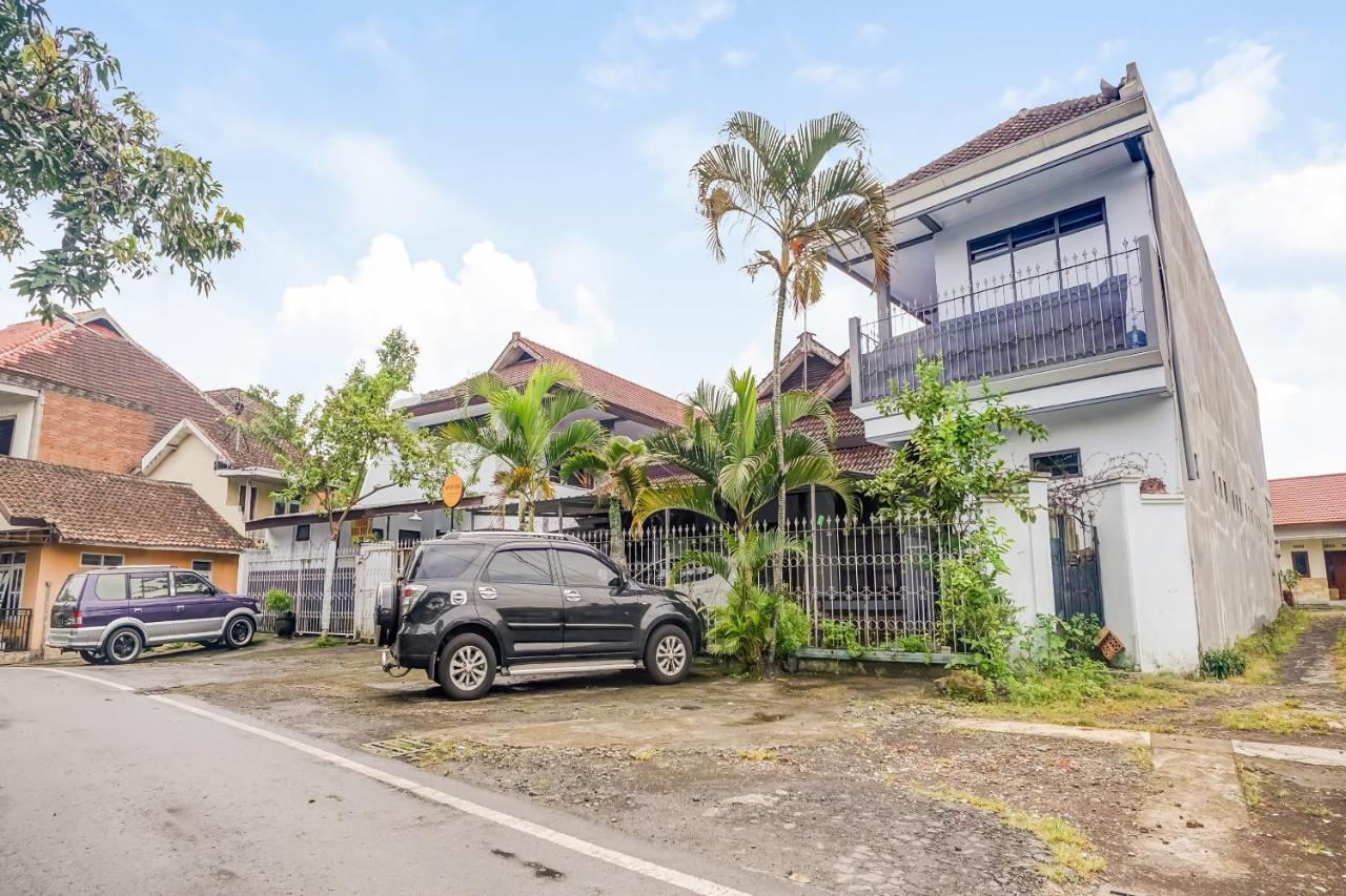 Spot On 90797 Sukun Syariah Homestay 玛琅 外观 照片