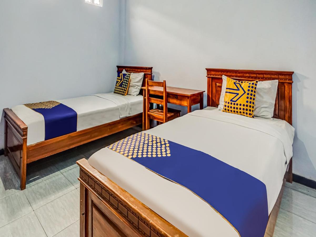 Spot On 90797 Sukun Syariah Homestay 玛琅 外观 照片