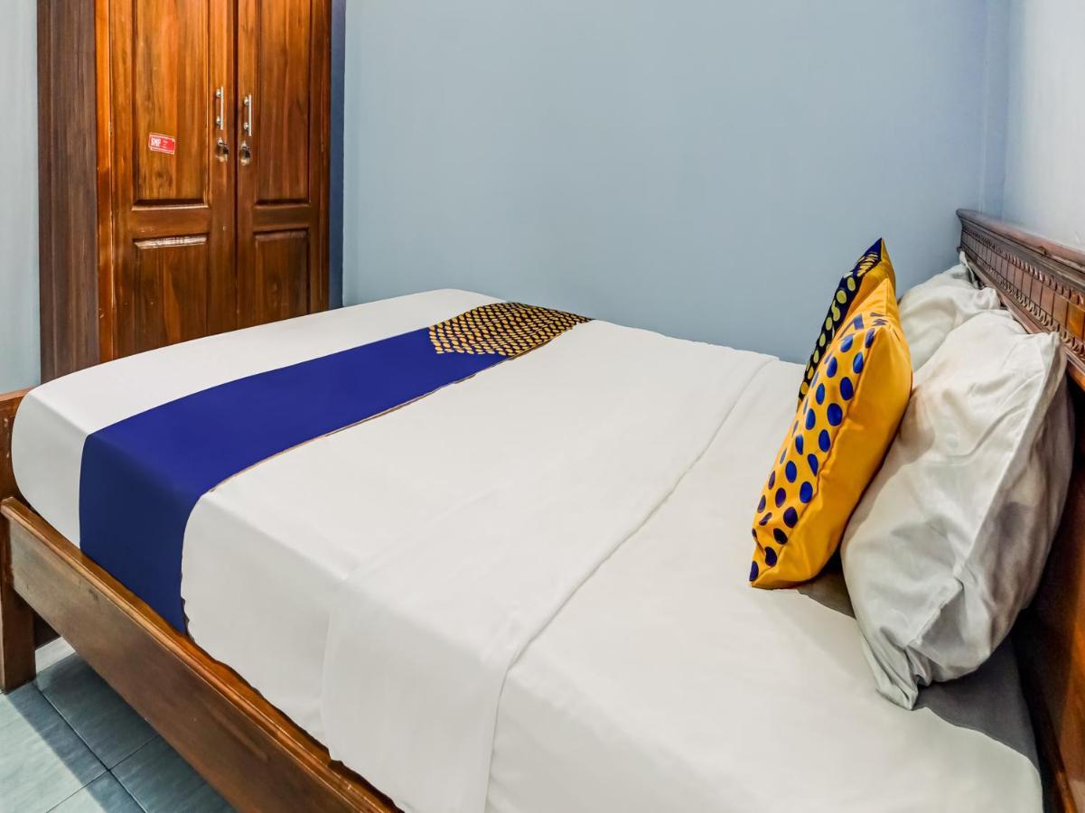 Spot On 90797 Sukun Syariah Homestay 玛琅 外观 照片