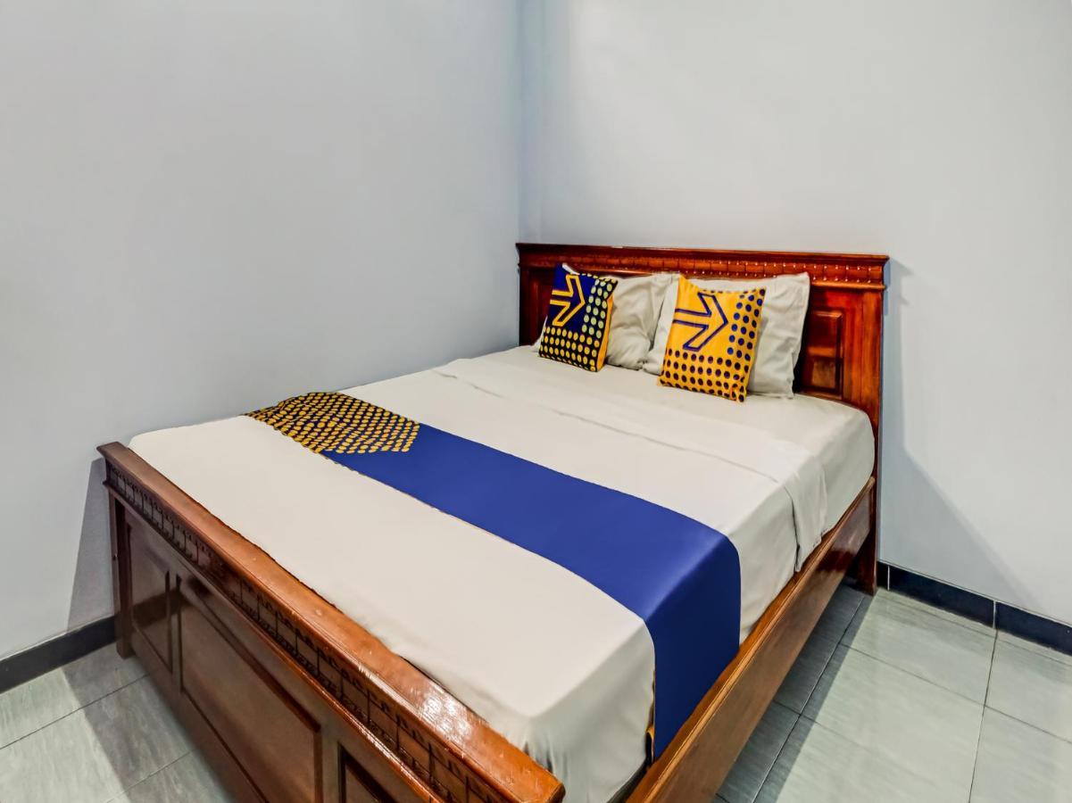 Spot On 90797 Sukun Syariah Homestay 玛琅 外观 照片