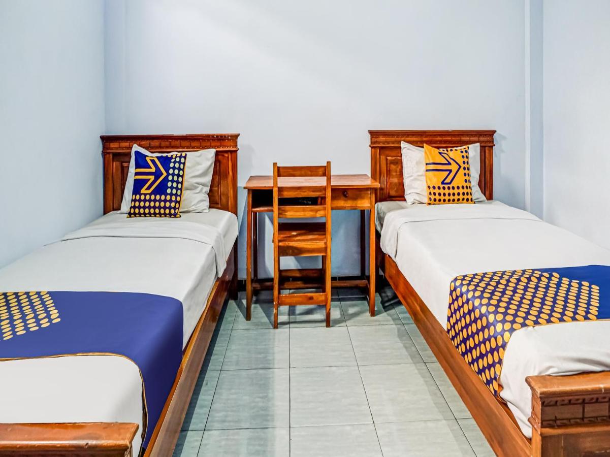Spot On 90797 Sukun Syariah Homestay 玛琅 外观 照片