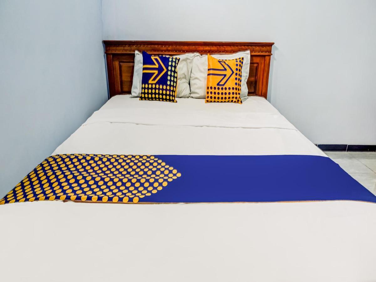 Spot On 90797 Sukun Syariah Homestay 玛琅 外观 照片